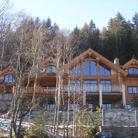 Ferienhaus Ferienvilla Mit Blick Auf Wasser